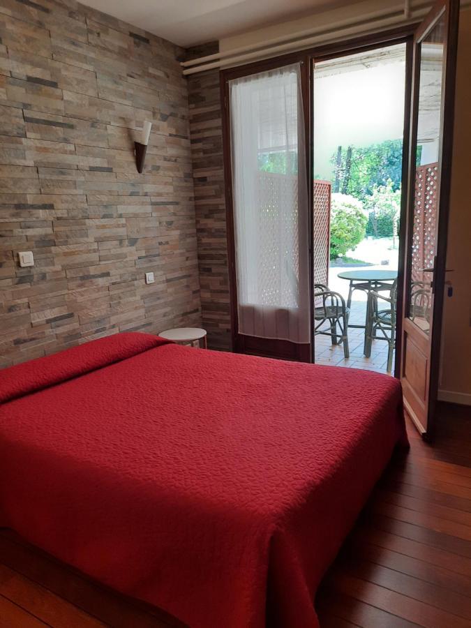 Hostellerie De La Roseraie Барботан-ле-Терм Екстериор снимка