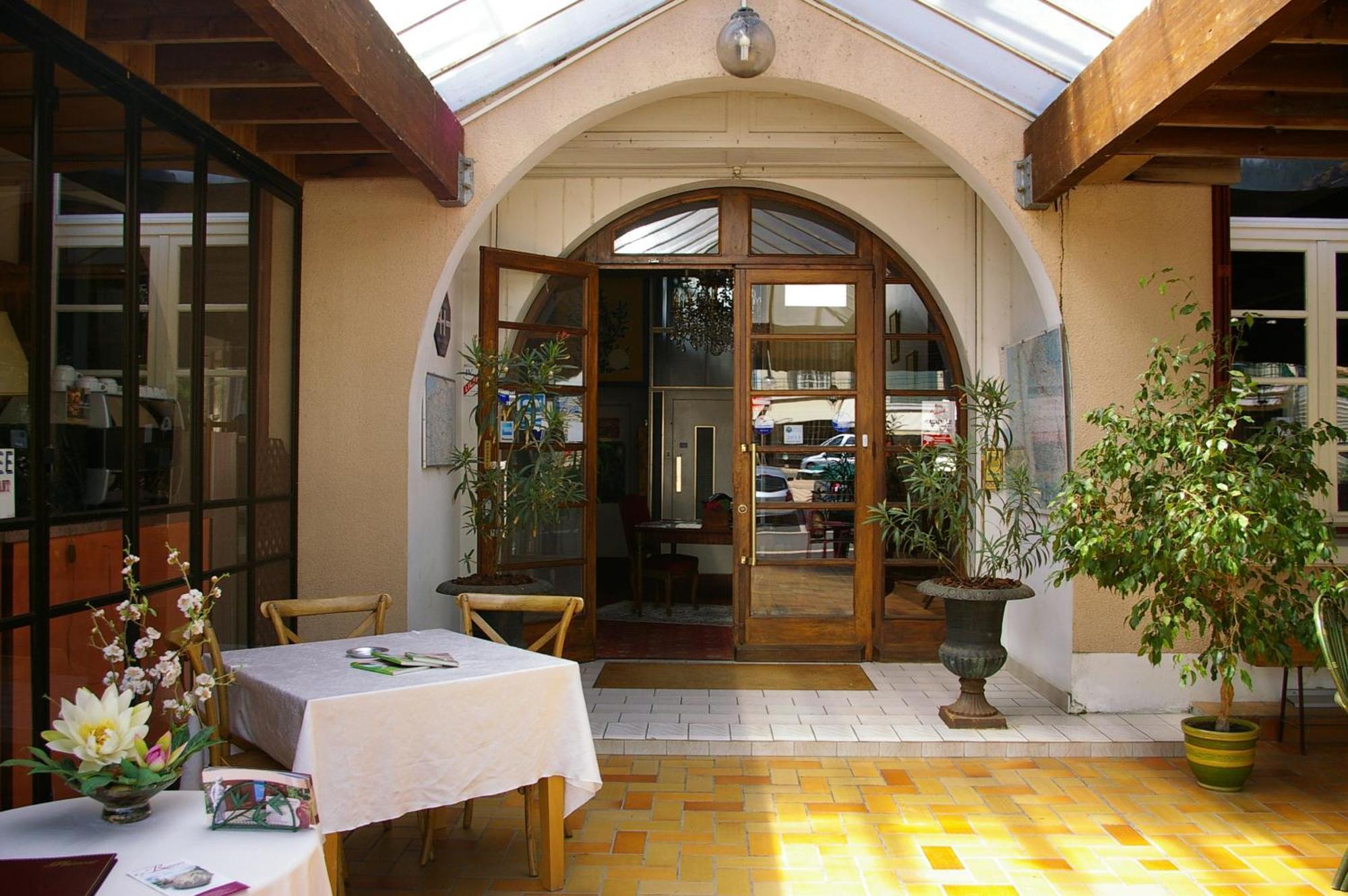 Hostellerie De La Roseraie Барботан-ле-Терм Екстериор снимка