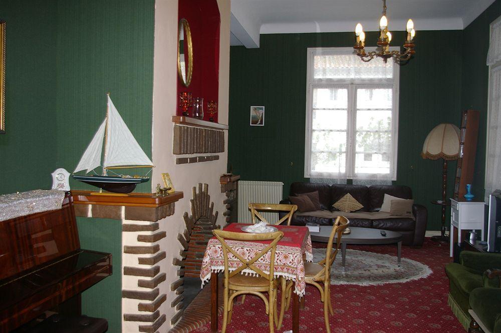 Hostellerie De La Roseraie Барботан-ле-Терм Екстериор снимка
