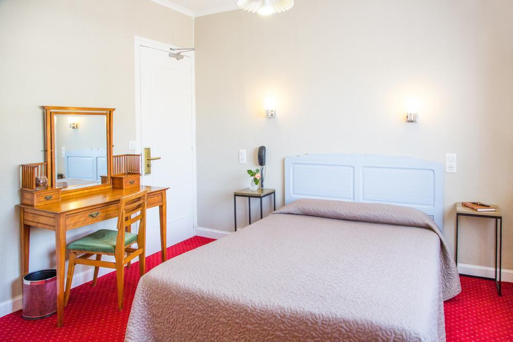 Hostellerie De La Roseraie Барботан-ле-Терм Екстериор снимка