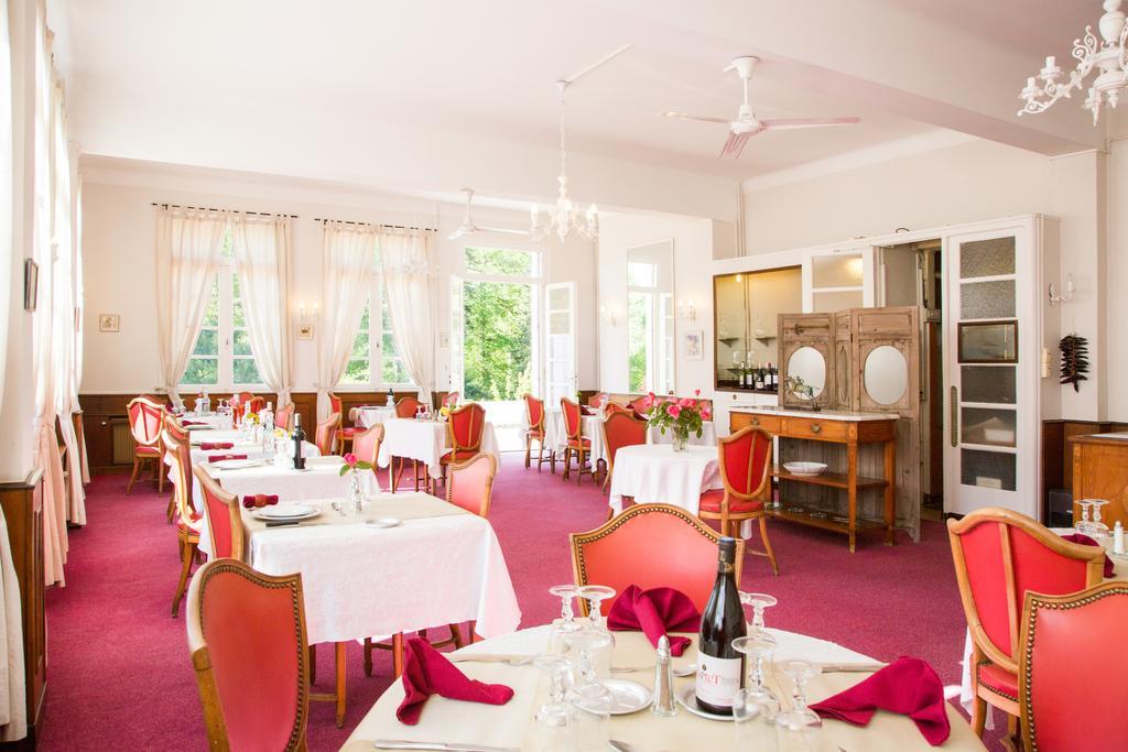 Hostellerie De La Roseraie Барботан-ле-Терм Екстериор снимка