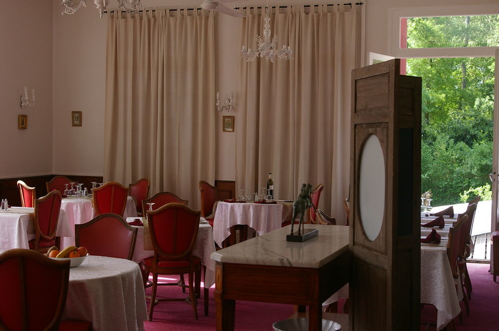 Hostellerie De La Roseraie Барботан-ле-Терм Екстериор снимка