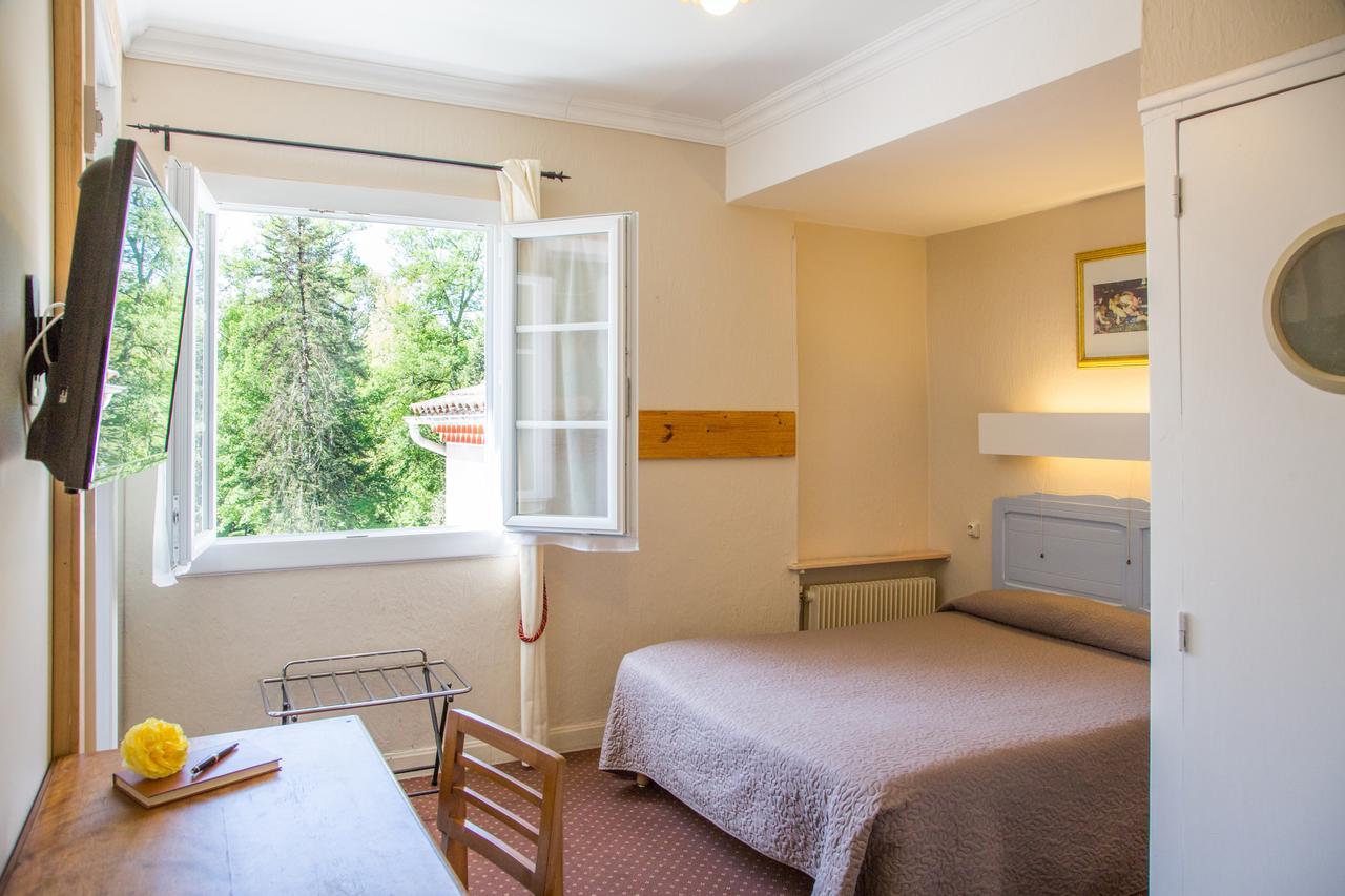 Hostellerie De La Roseraie Барботан-ле-Терм Екстериор снимка